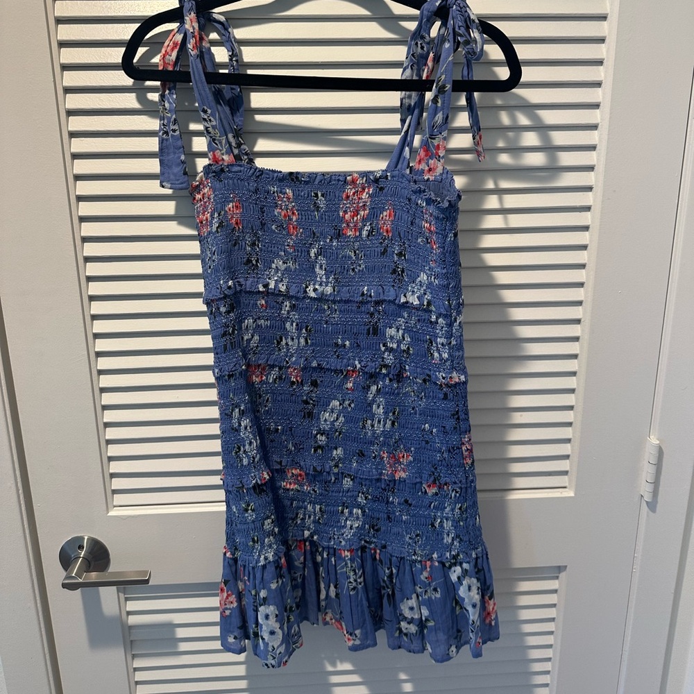 Astr floral dress, worn twice, great condition